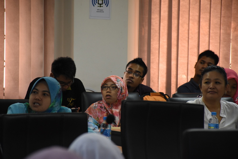 28 DSC 0444